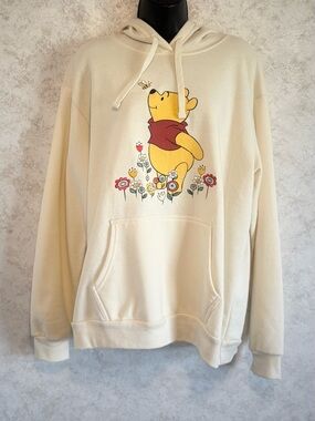 Winnie the Pooh Hoodie Disney Women's XXL Ivory Graphic Logo Sweatshirt Casual